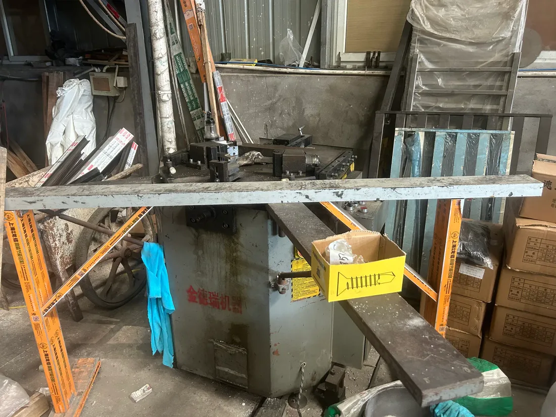 Corner Crimping Machine